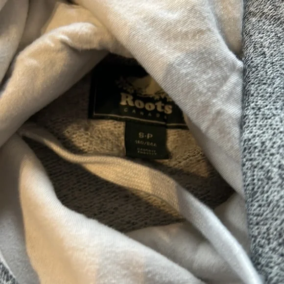 2 Roots Sweaters - small& medium - Picture 6 of 6